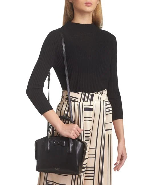 特価/完売前に【TED BAKER】Baelini 2way ショルダーバッグ 特価/完売前に【TED BAKER】Baelini 2way ショルダーバッグ