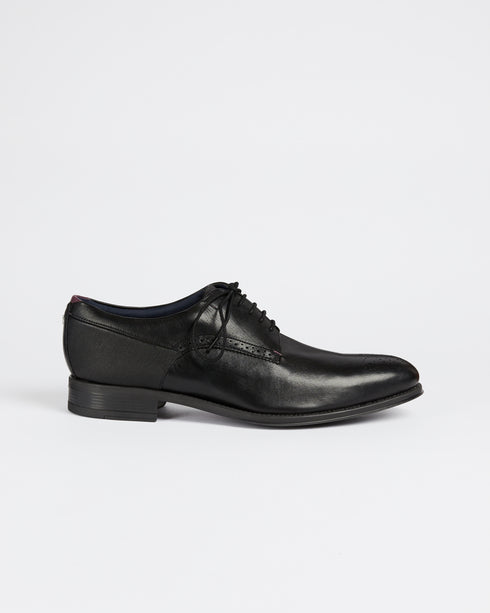 <P>Formal Derby Shoe</P>