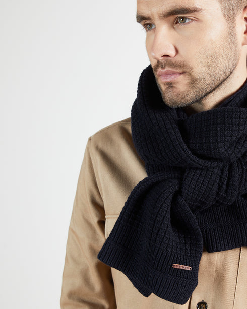 <P Class="Description"><Span Style="Text-Decoration: Underline;">Scarf</Span></P>
<P Class="Description">Keep Your Neck Co...