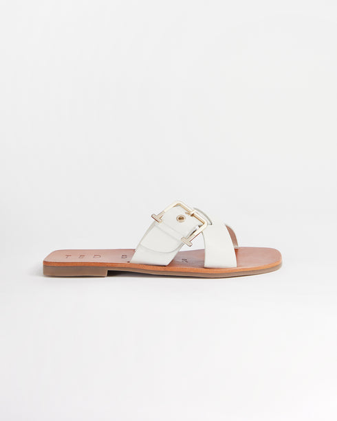 <P><Span Style="Text-Decoration: Underline;">Buckle Detail Flat Sandal</Span></P>
<P><Span>Consisting Of A Smooth, Shiny L...