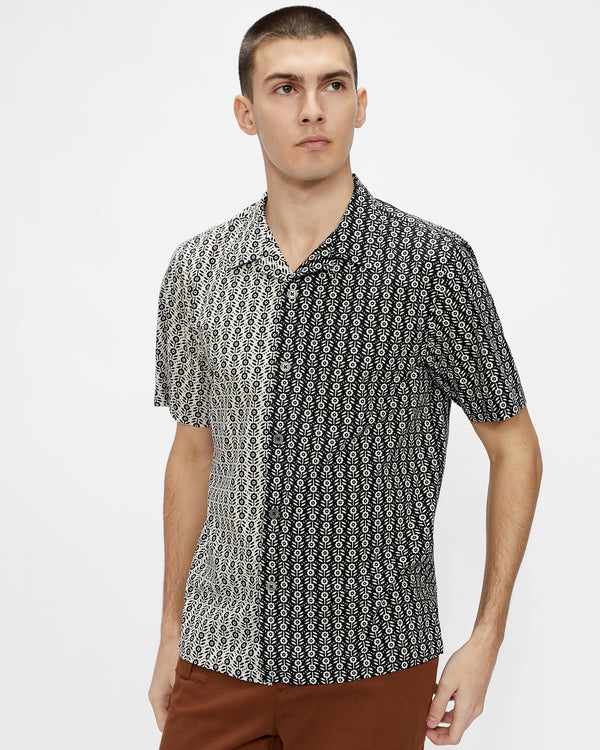 <P>Ss Flower Geo Mash Up Shirt</P>