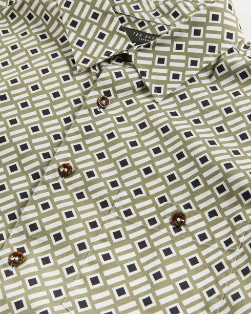<P>Ss Mid Scale Geo Print Shirt</P>