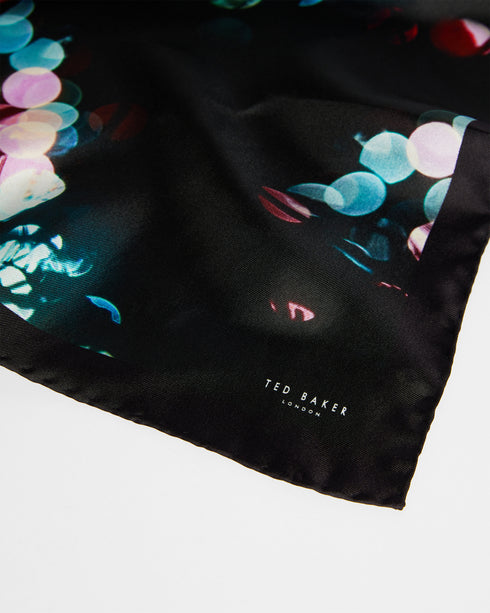 <P>Printed Pocket Square</P>