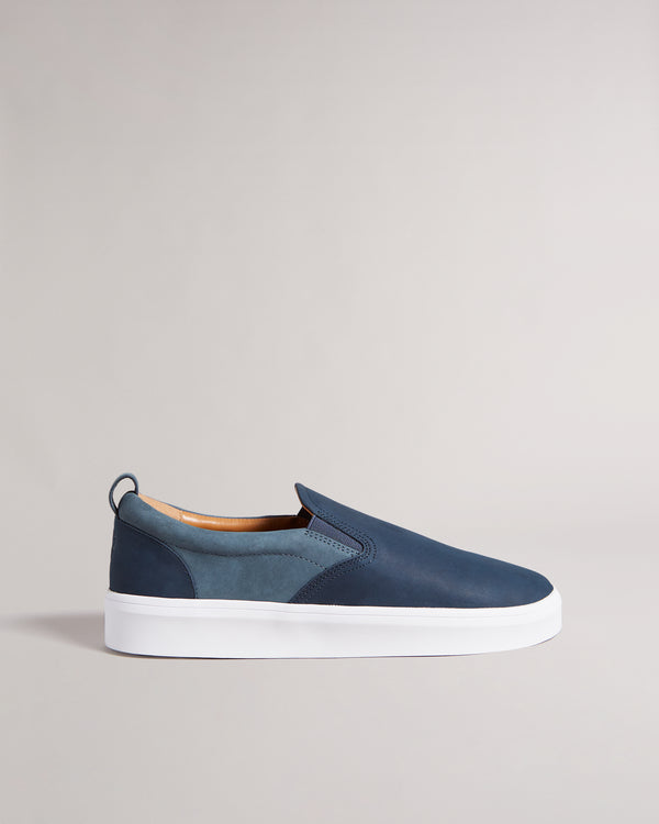 <P>Nubuck Casual Elastic Sneaker</P>