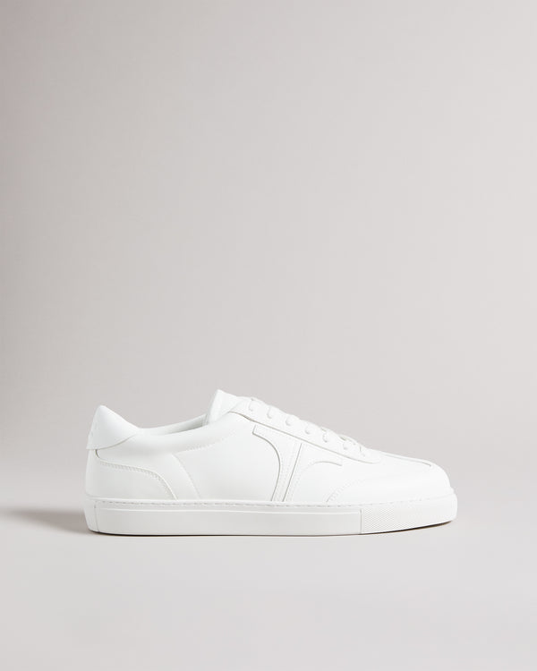 <P>Retro Leather Sneaker</P>