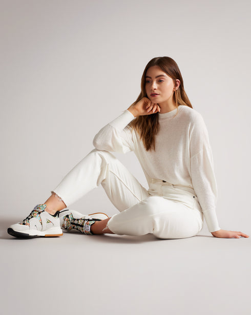 <P>Flirty Texture Ghillie Trainer</P>