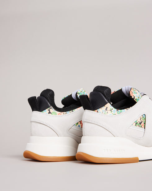 <P>Flirty Texture Ghillie Trainer</P>