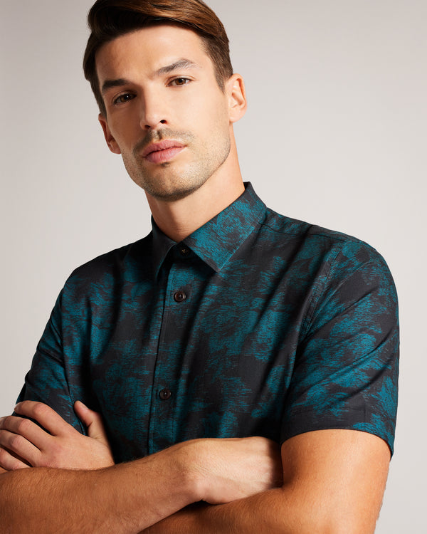 <P>Ss Tapestry Floral Print Shirt</P>