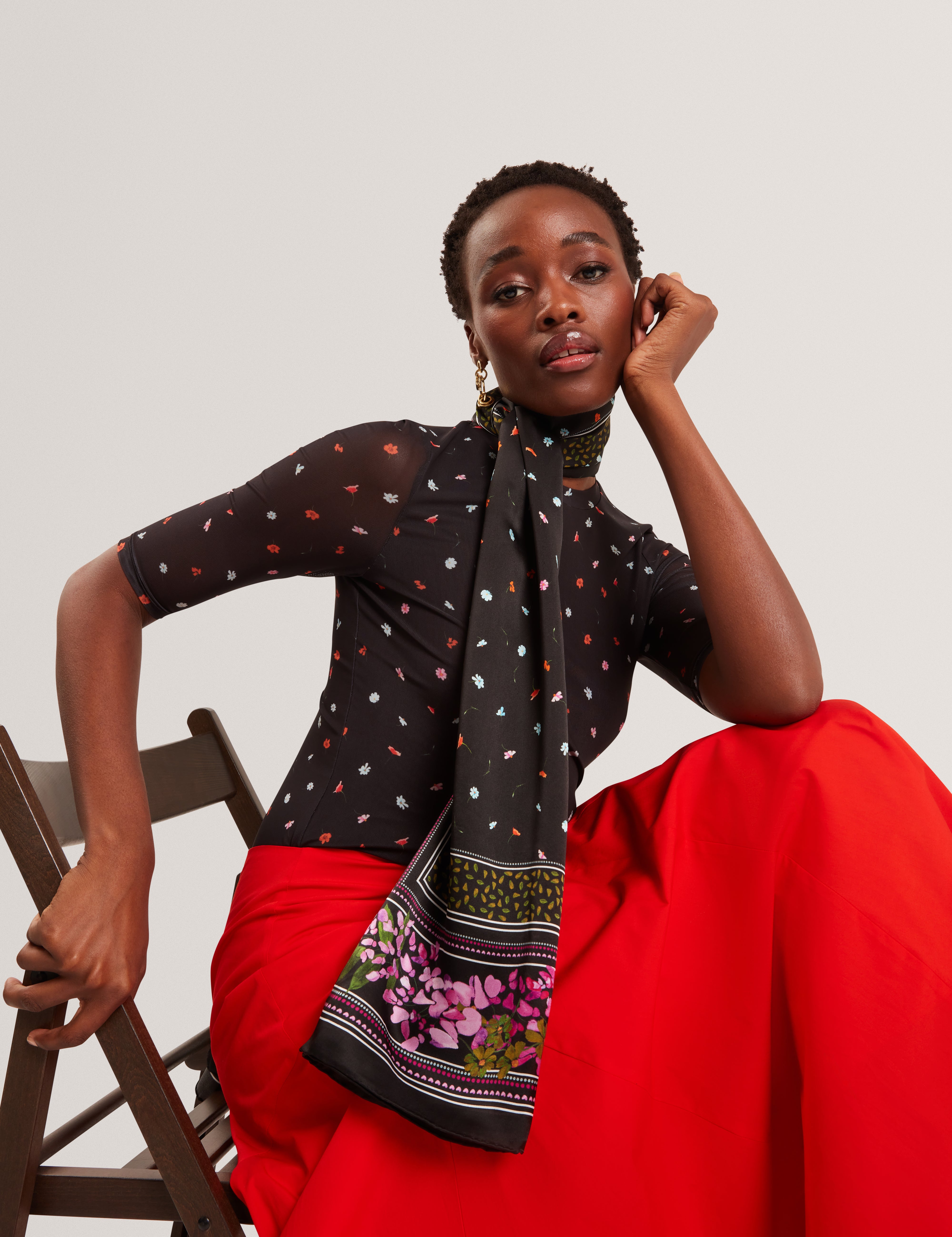 Ted Baker Damen 'Keriisa' Strickschal Mit Funkelnden Rhinestone-Details – Weich & Leicht Für Stilvollen Komfort